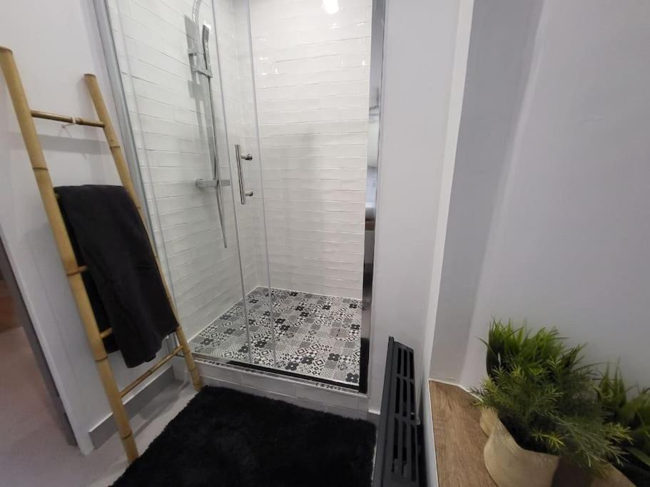O Bon'Endroit - Appartement Confort - Centre Ville Βιέν Εξωτερικό φωτογραφία