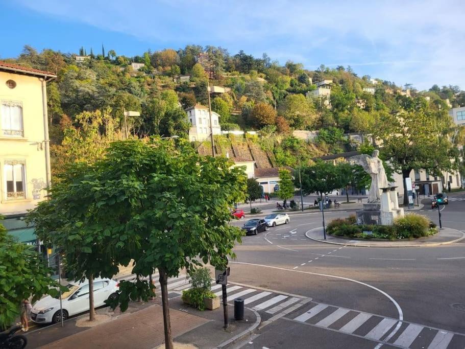 O Bon'Endroit - Appartement Confort - Centre Ville Βιέν Εξωτερικό φωτογραφία